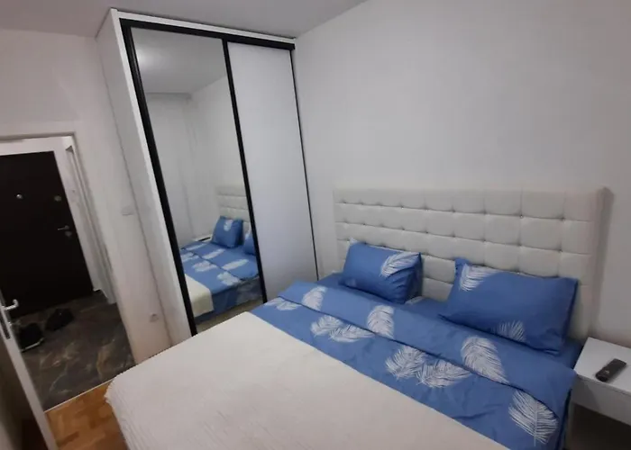 Zlatni San 1 شقة بانيا لوكا